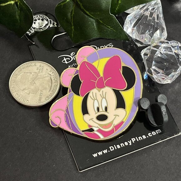 Disney Minnie Mouse Trading Pin Jumbo Hair Bow Badge Lapel Pin Brooch Jewelry - Picture 3 of 12